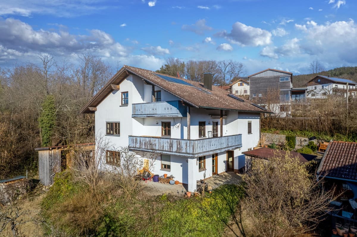 Wunderschönes Zweifamilienhaus in Chamerau!