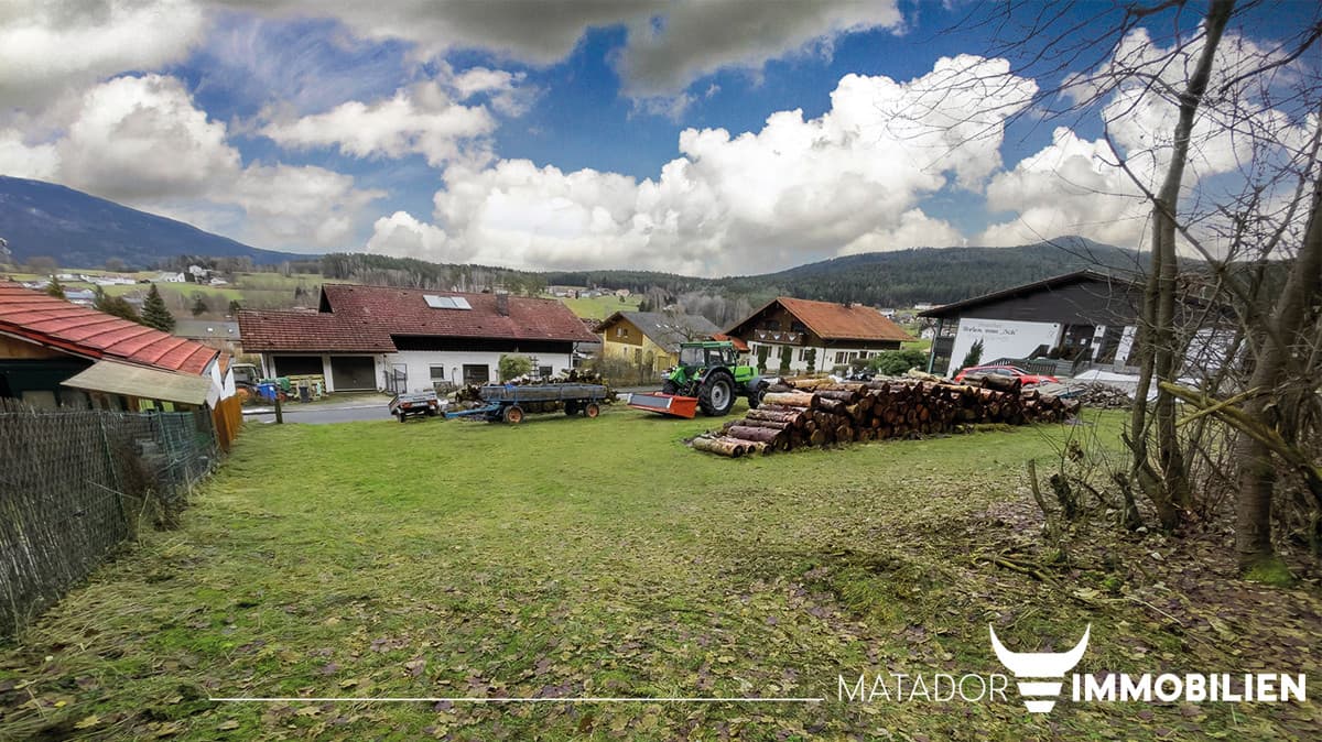 Wunderschönes Grundstück mit direktem Blick zum Hohenbogen