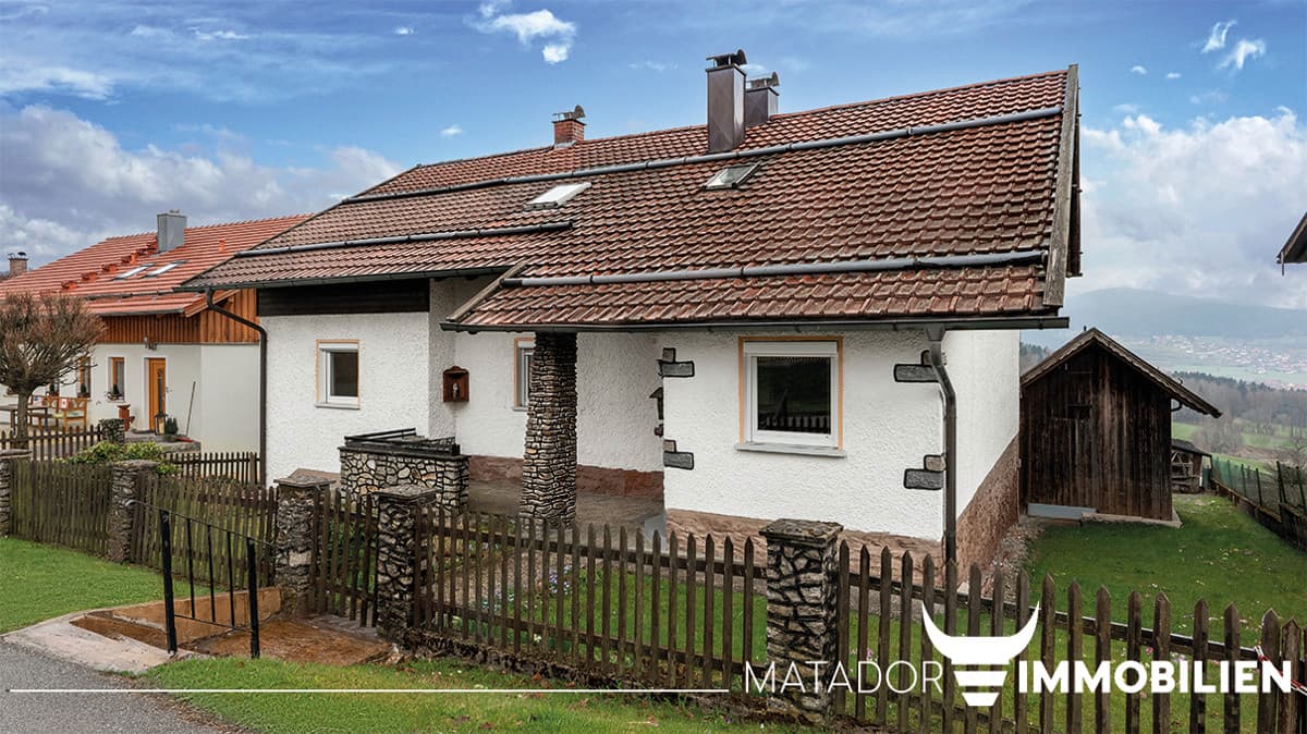 Einfamilienhaus mit wundervoller Aussicht in den Lamer Winkel!